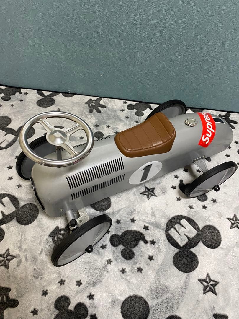 アルタバーグ　ARTABURG classic racer インテリア　店舗