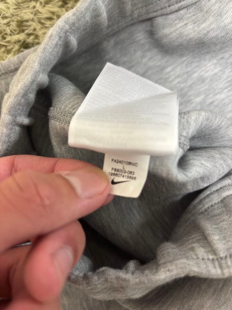 Nike tech fleece Lサイズ