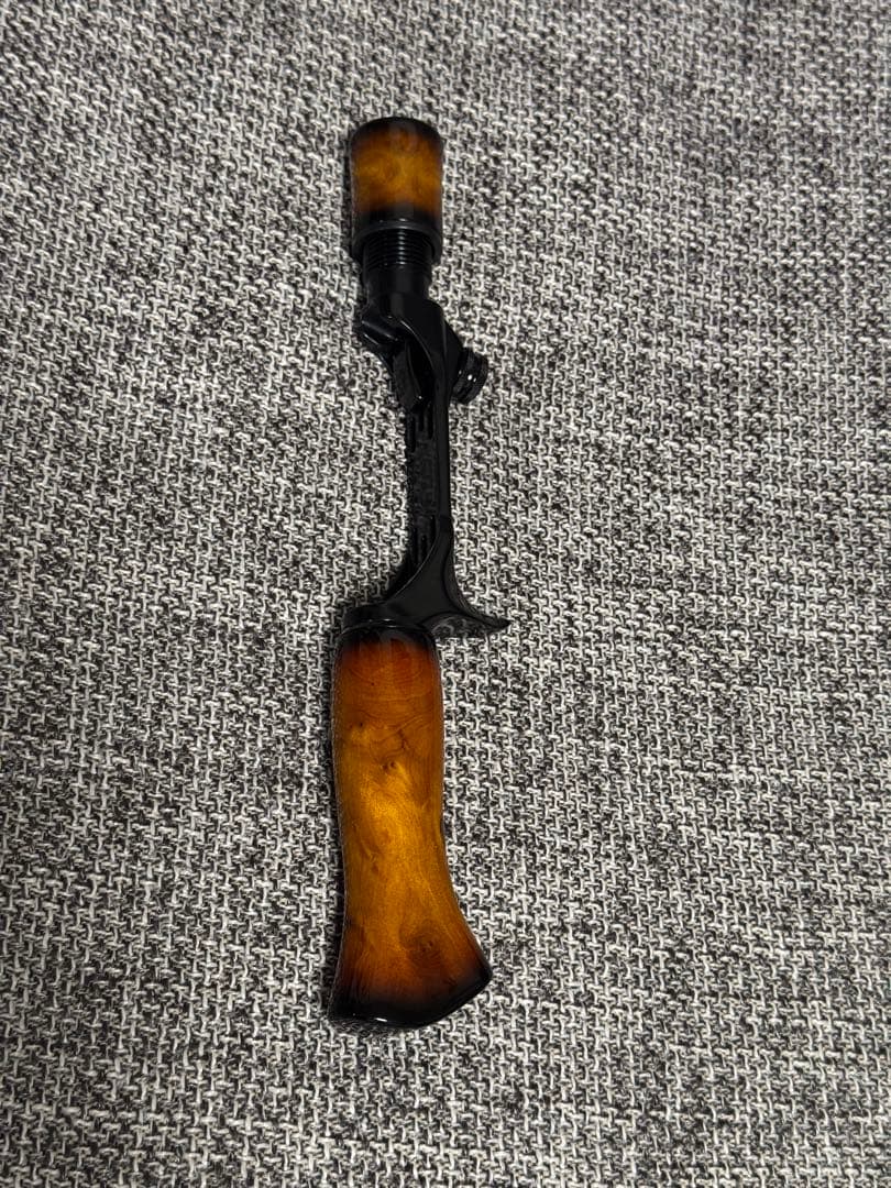 【新品未使用】ヒトトキワークス　月煌　丸型リールオフセットグリップ　完成品