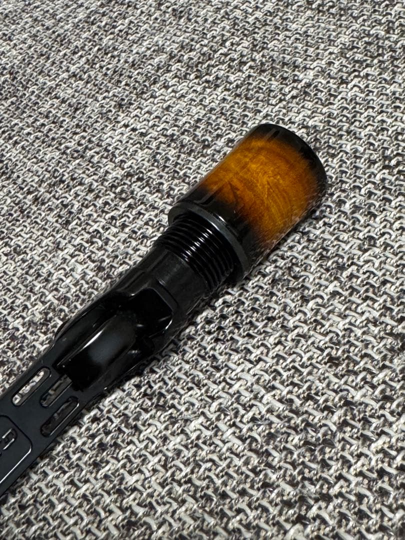 【新品未使用】ヒトトキワークス　月煌　丸型リールオフセットグリップ　完成品