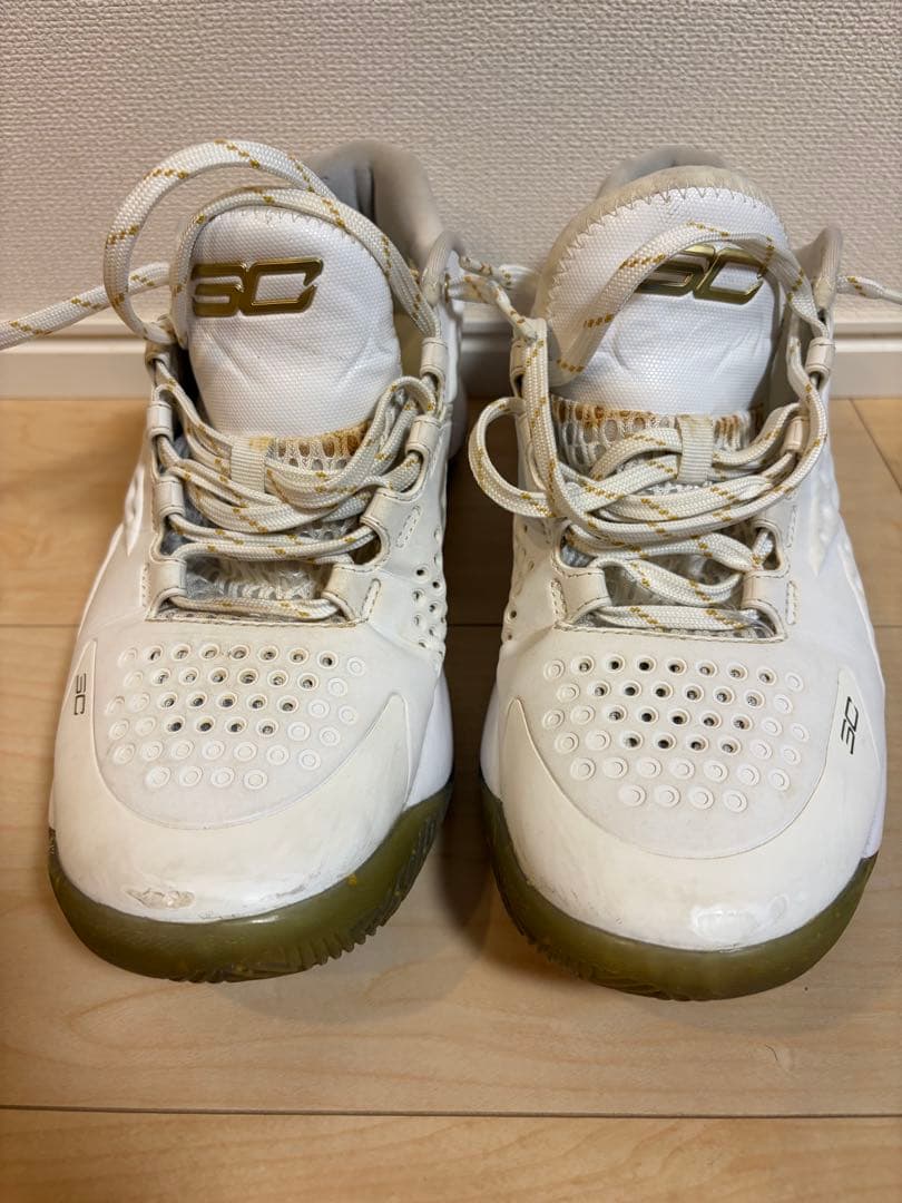 シューズ(男性用) UNDER ARMOUR CURRY 1 LOW WHITE GOLD
