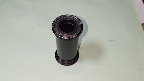 Chris King ブラックボトムブラケット PF92/24mm