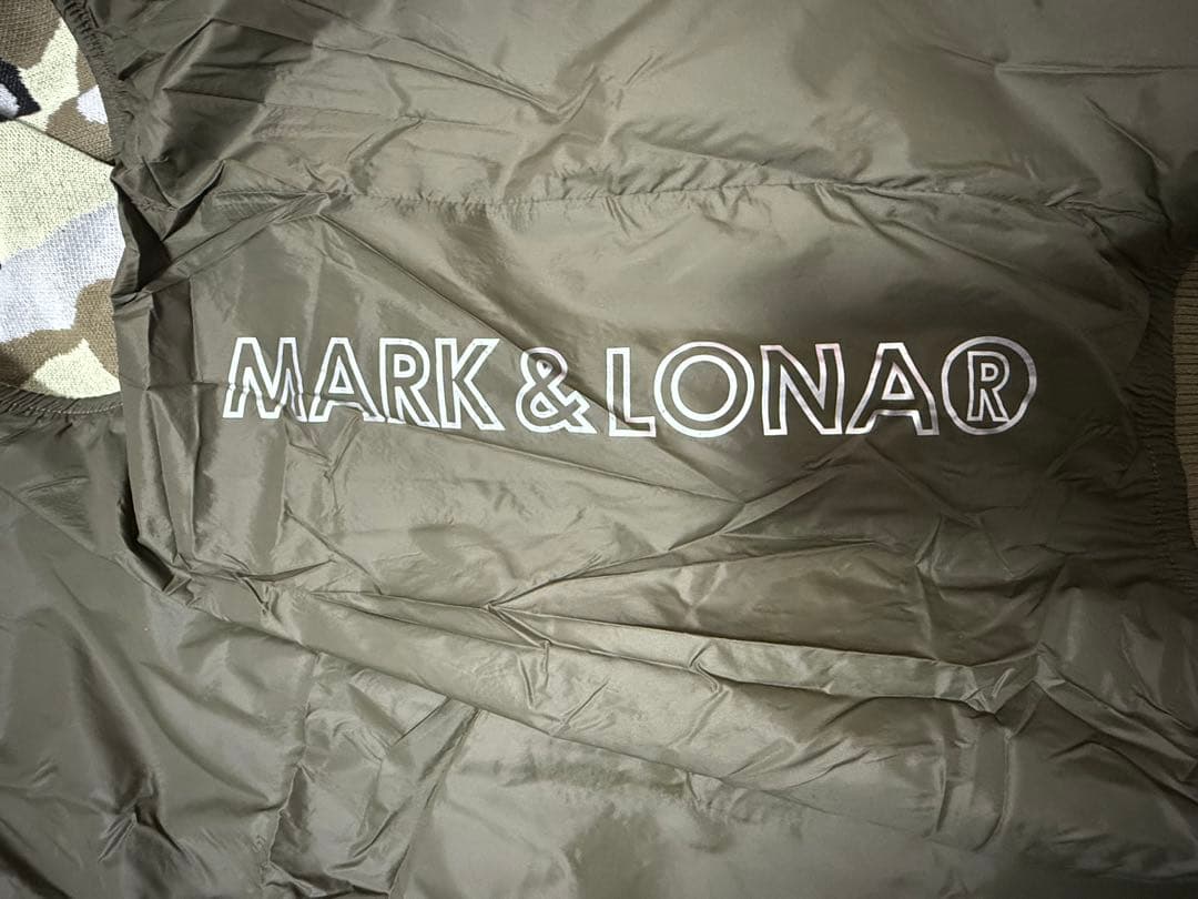MARK&LONAリバーシブルベスト