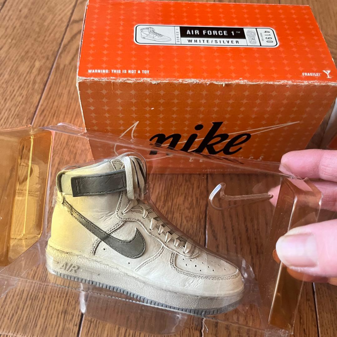 NIKE スニーカー　フィギュア　AIRMAX95 LDV waffle