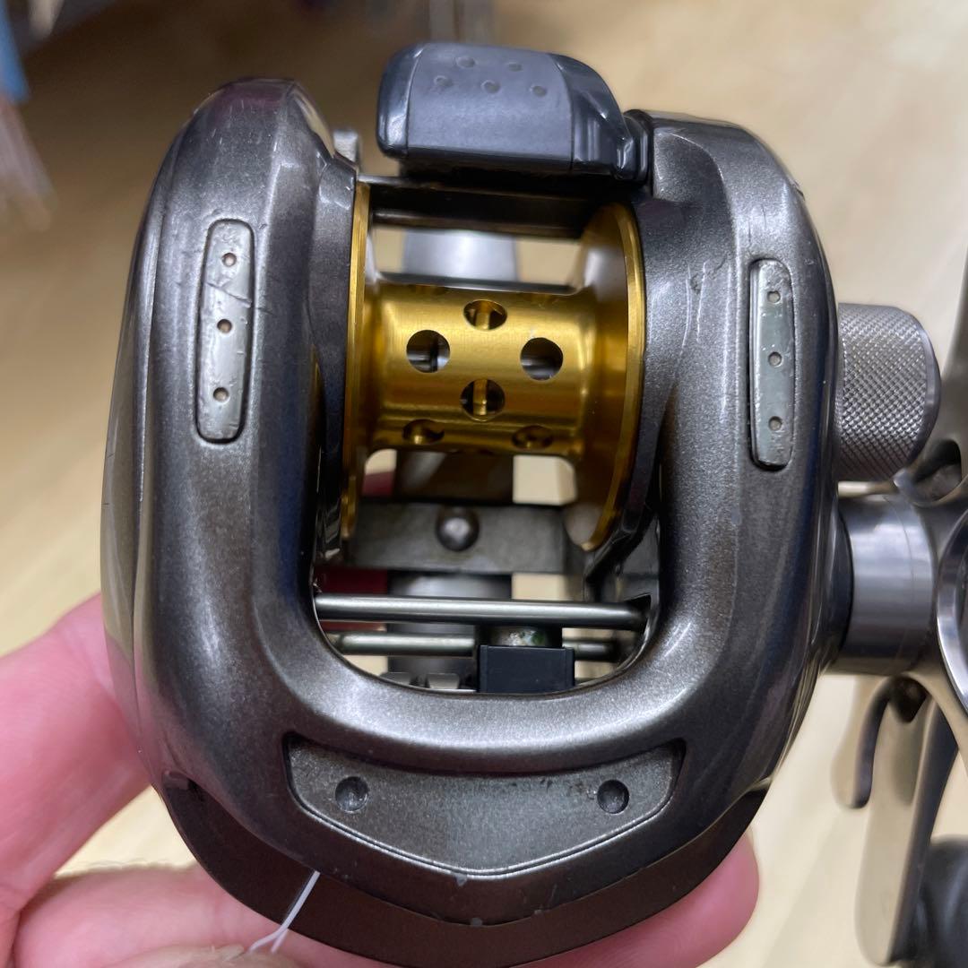 SHIMANO NIUM XT ベイトリール