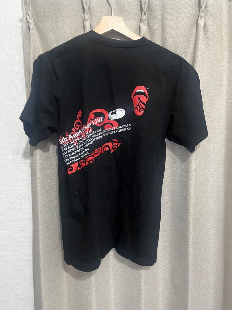 Acid Black Cherry Tシャツ