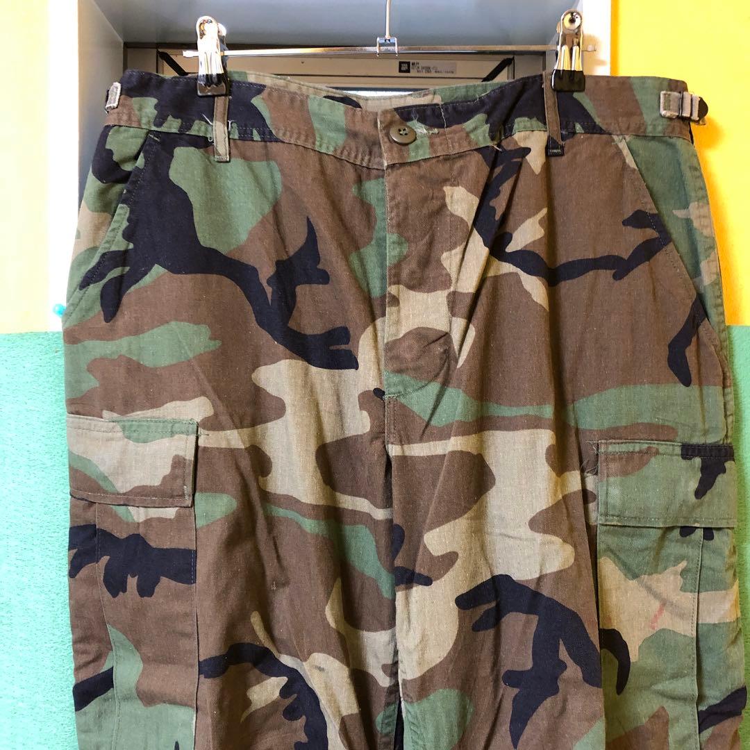 た33 ● 米軍 実物 80年代ウッドランドカモ カーゴパンツ前ポタン４個