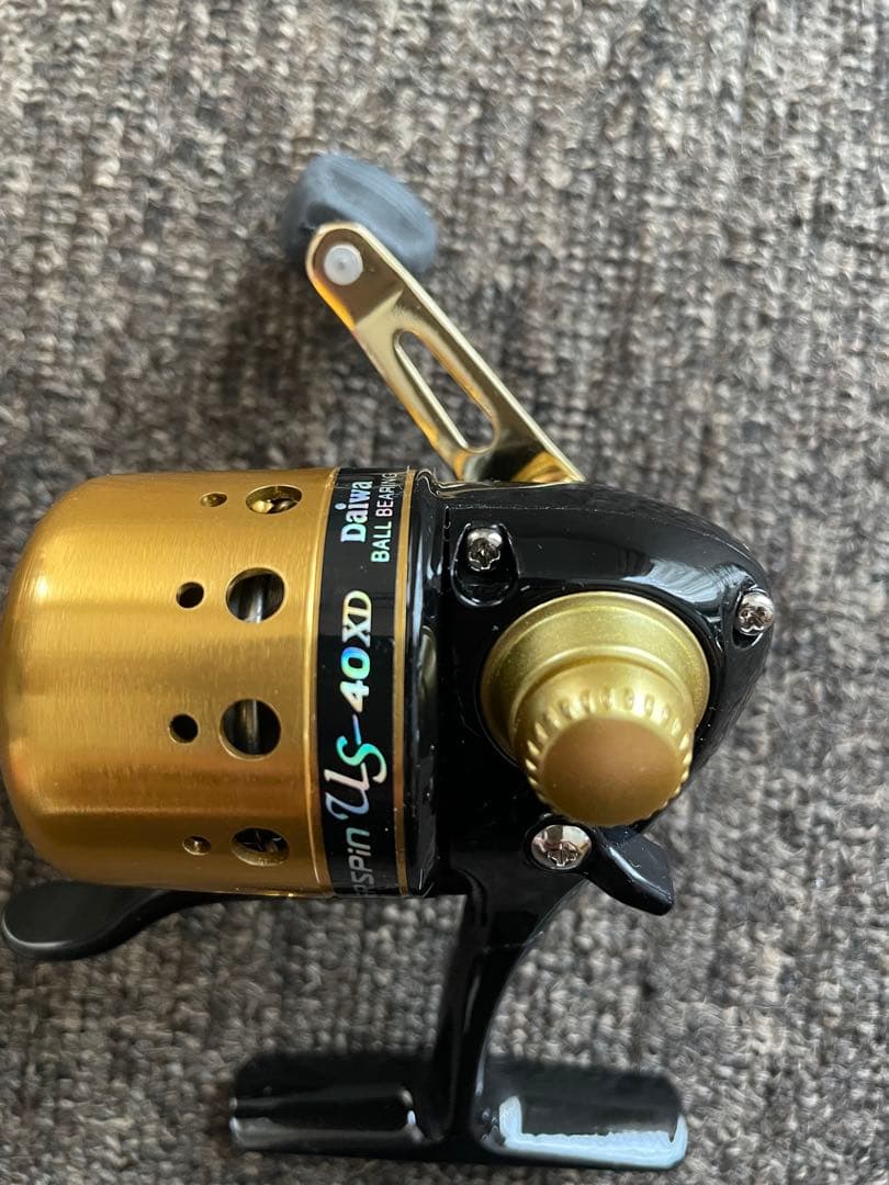 Daiwa UNDERSPIN 40XD リール