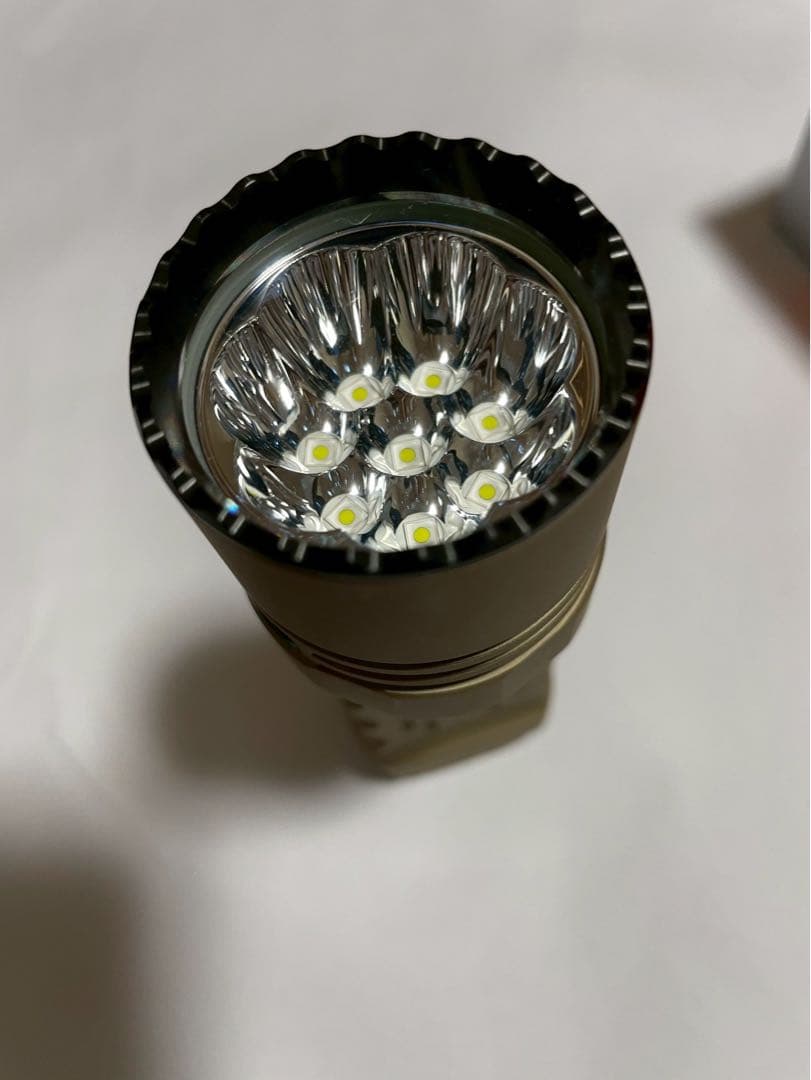 ACEBEAM X20-R 懐中電灯 超強力ライト 8000 ルーメン