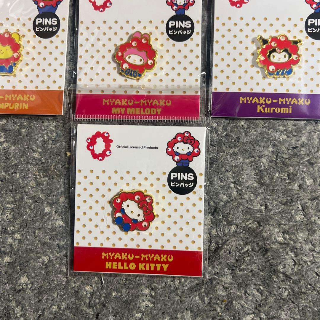 サンリオ　ミャクミャク　ピンバッジ　コンプリート　金　ゴールド　赤