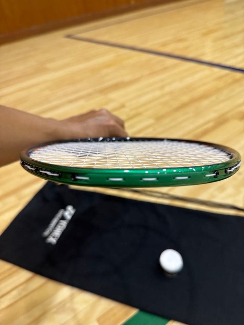 YONEX バドミントンラケット 黒/緑