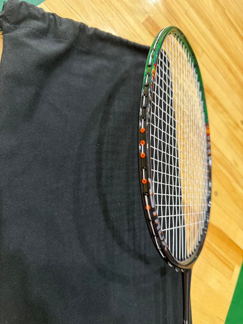 YONEX バドミントンラケット 黒/緑