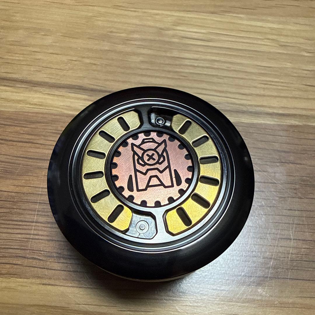 メティリス サウザンス ファルコン ライト フィジェットスピナー