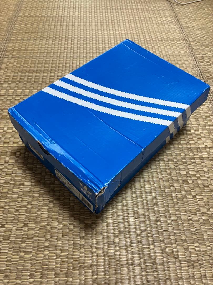 27.5 KITH × adidas Originals Samba Golf