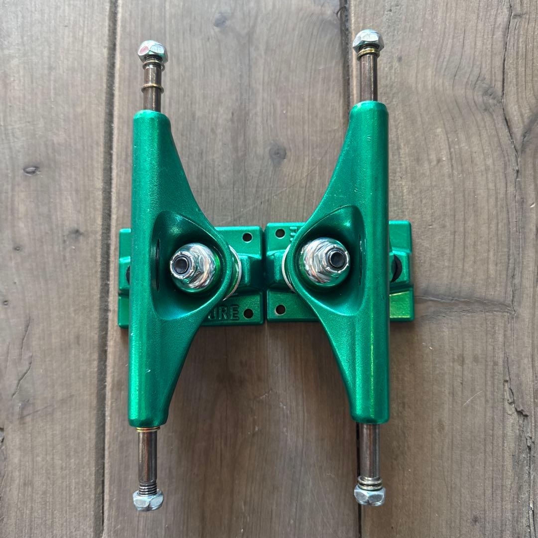 Venture ベンチャートラック ANODIZED GREEN 5.2HI