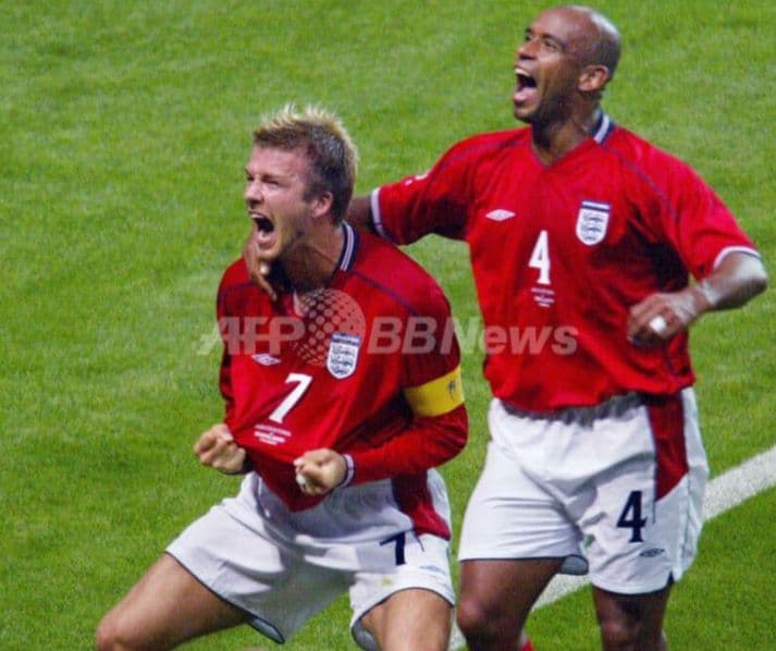 【ベッカム＃7 イングランド代表2002 A リバーシブル＋パンツ 上下セット】