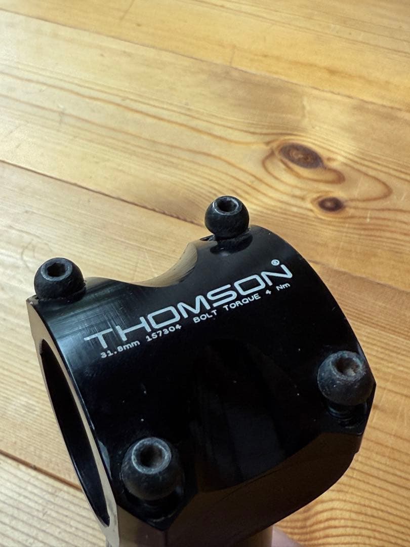 THOMSON X4 ステム ブラック　31.8 110mm