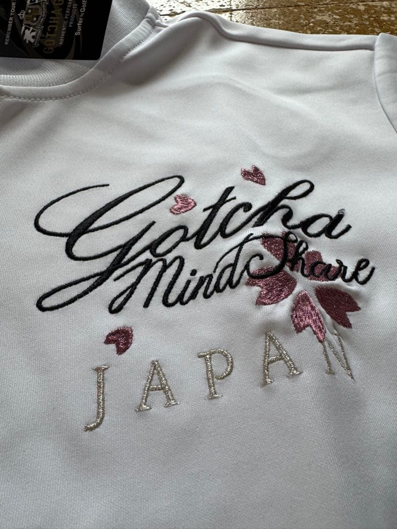 新品GOTCHAゴルフ　サクラポロシャツL