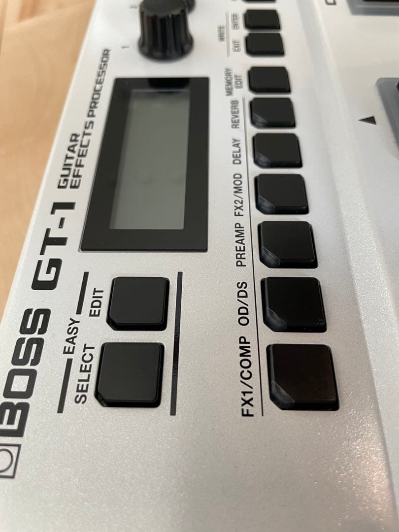 美品　限定カラー　BOSS GT-1 ホワイト　教則本付