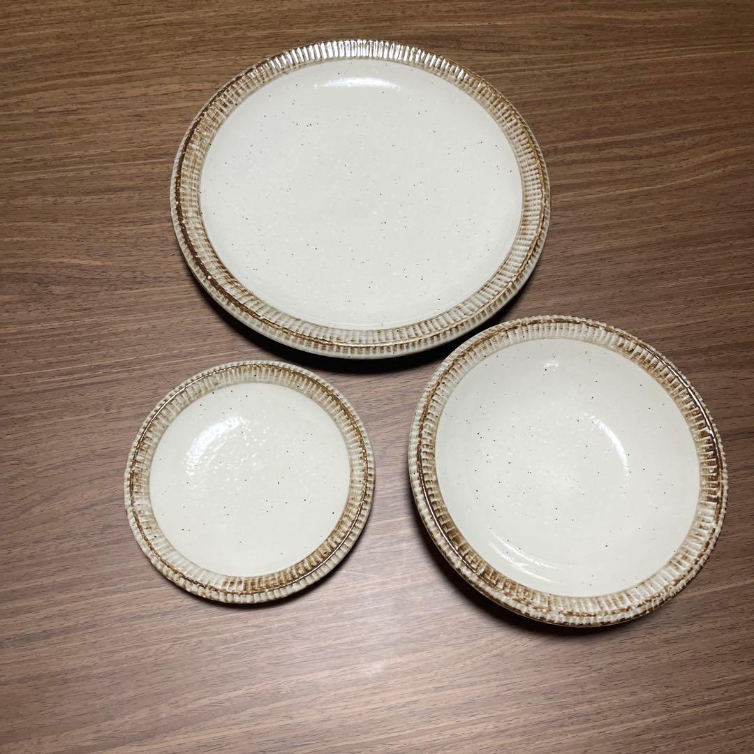 美濃焼　錆粉引渕十草　食器12枚セット