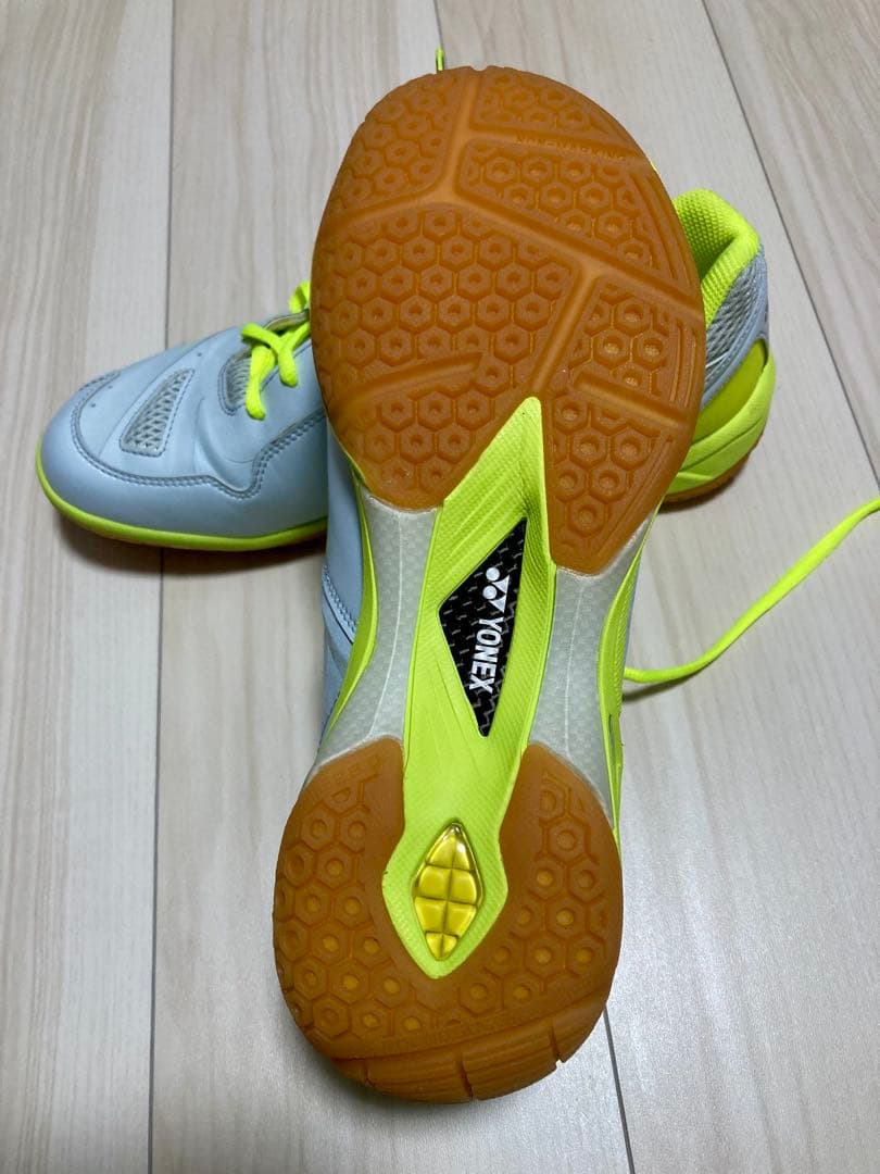 【試着のみ】YONEX バドミントンシューズ パワークッション66