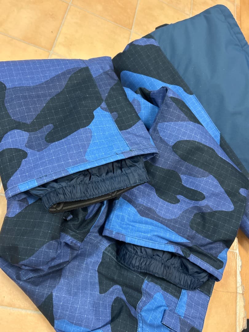 QUIKSILVER クイックシルバー　ウェア上下セット12/M スノボ　スキー