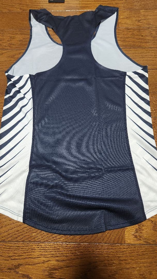 Nike エアロスイフト シングレット