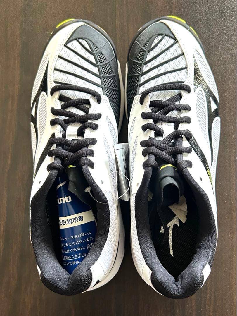 【新品】Mizuno バレーボールシューズ ウエーブ ライトニング Z3