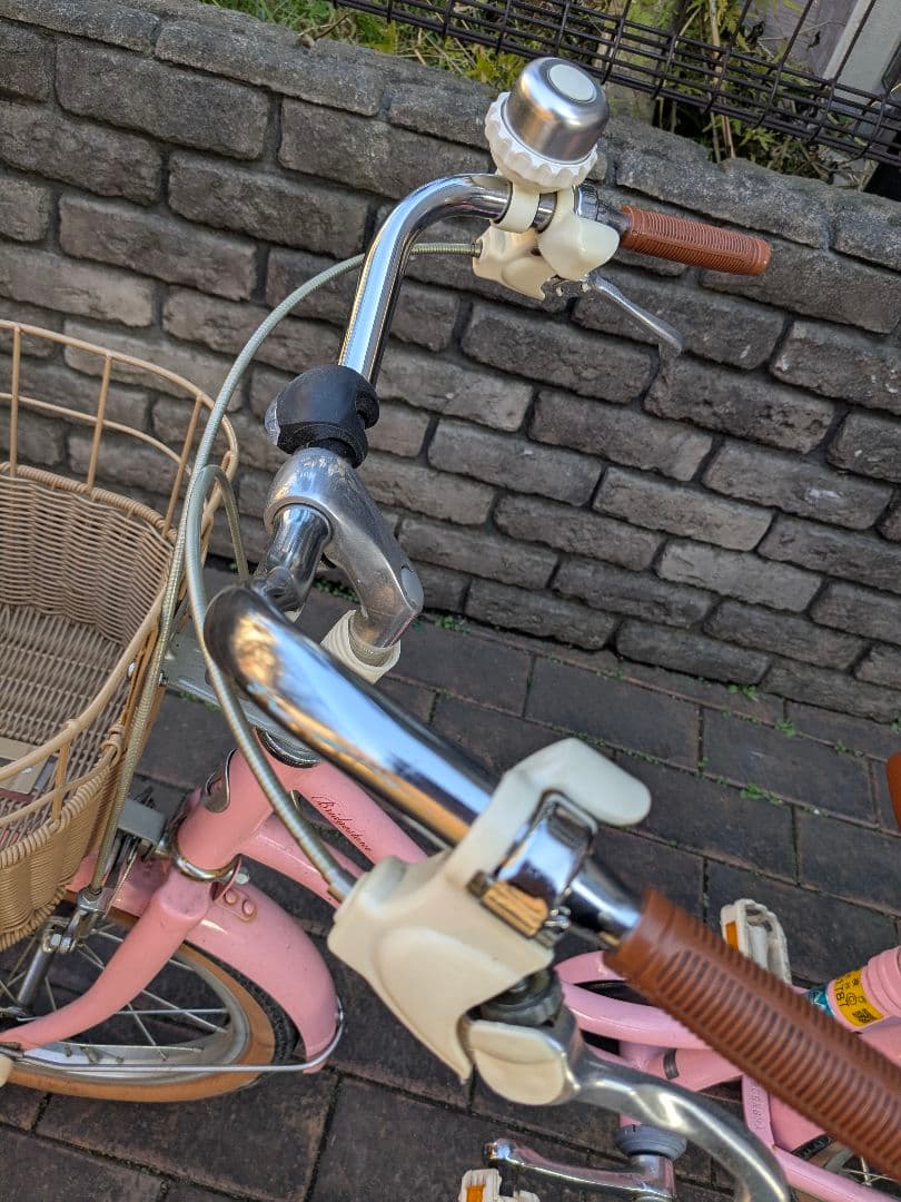 子ども自転車　ブリヂストン 16インチ ハッチ ピンク　ヘルメット付