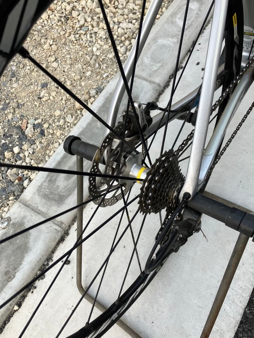 【送料込み価格】Giant ロードバイクDEFY ADVANCED2 Mサイズ