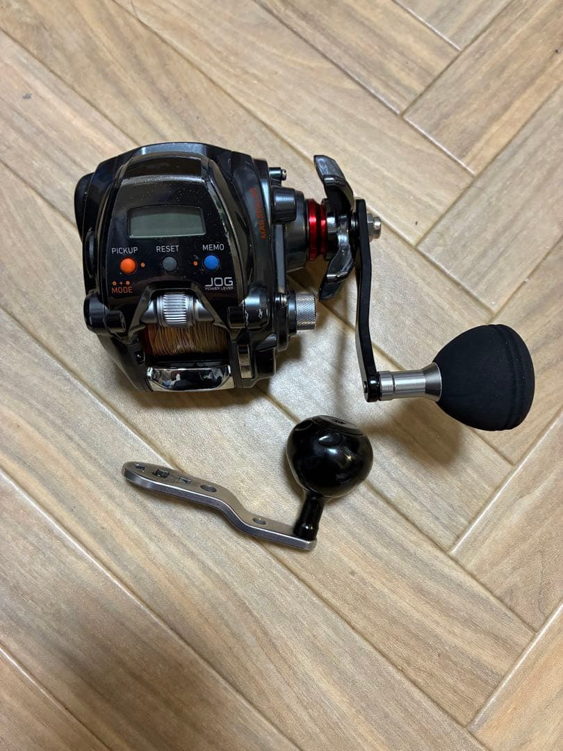 や*う様 Daiwa SEABORG 200J 電動リール　ジャンク