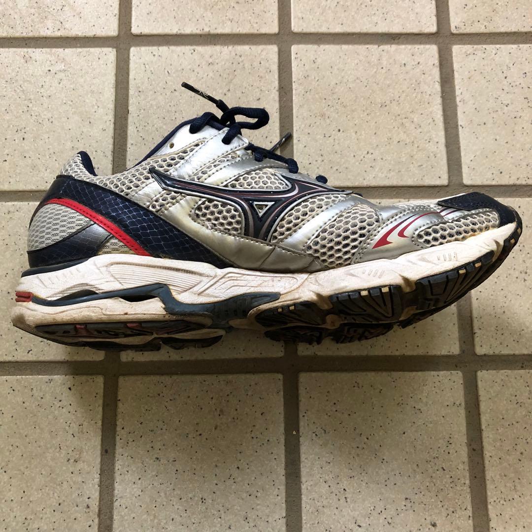 Mizuno Wave Rider 14 シルバー 27.0cm
