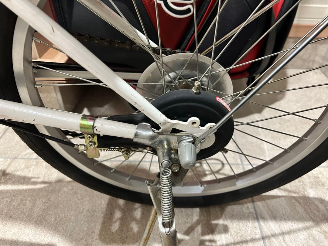 6段ギア変速付き折りたたみ自転車 ホワイト