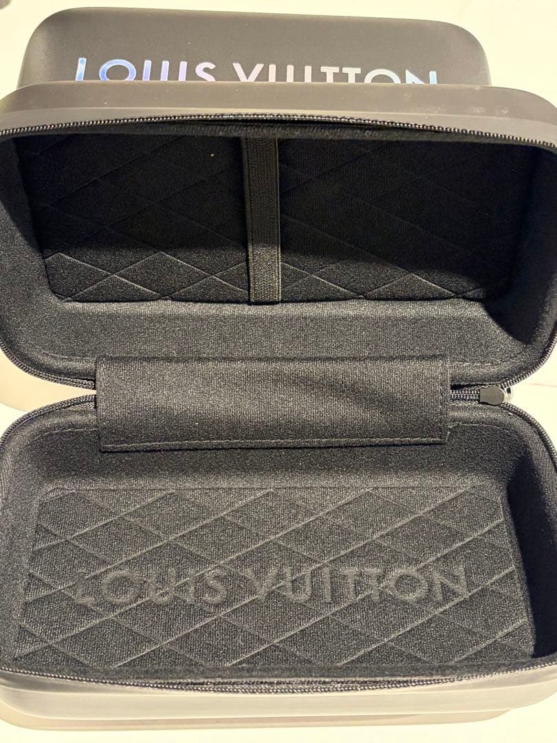 LOUIS VUITTON ゴーグルケース