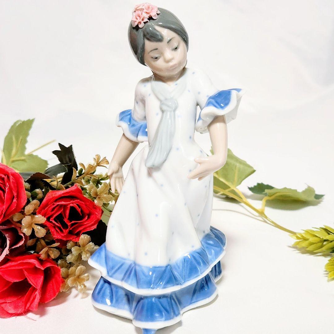 プルメリアリヤドロ【美品・箱入り】フィギュリン《リトルダンサー・ファニータ