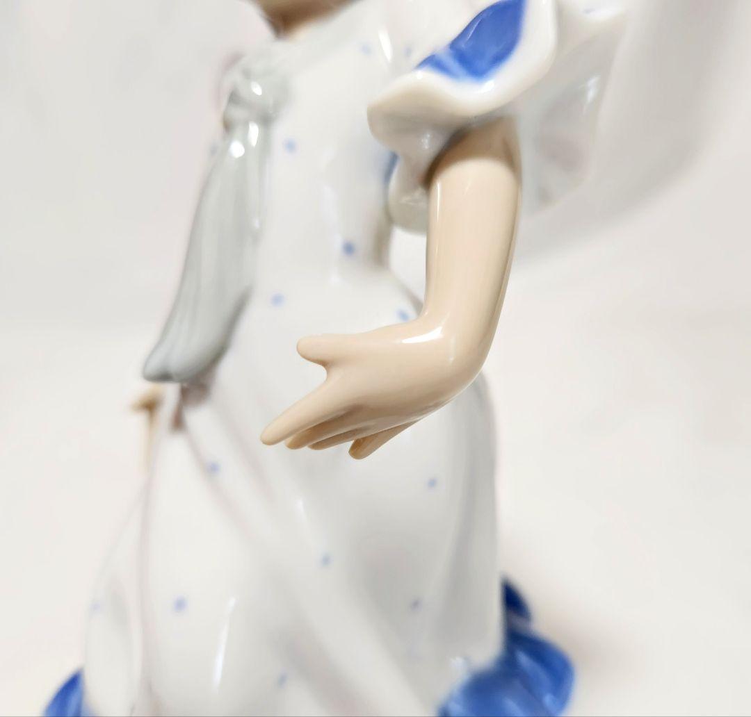 プルメリアリヤドロ【美品・箱入り】フィギュリン《リトルダンサー・ファニータ