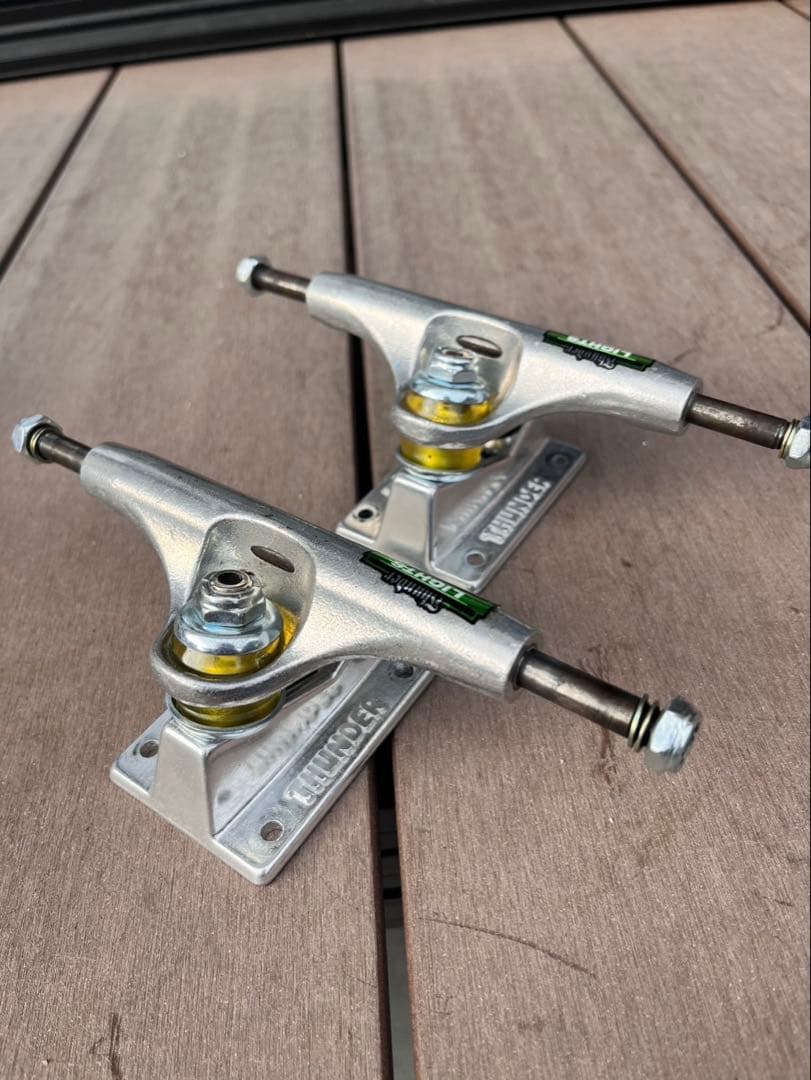 THUNDER TRUCK サンダー トラック LIGHT