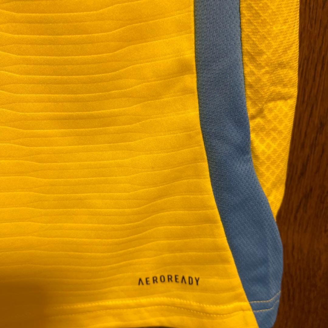 スウェーデン　サッカーユニフォーム　adidas Mサイズ
