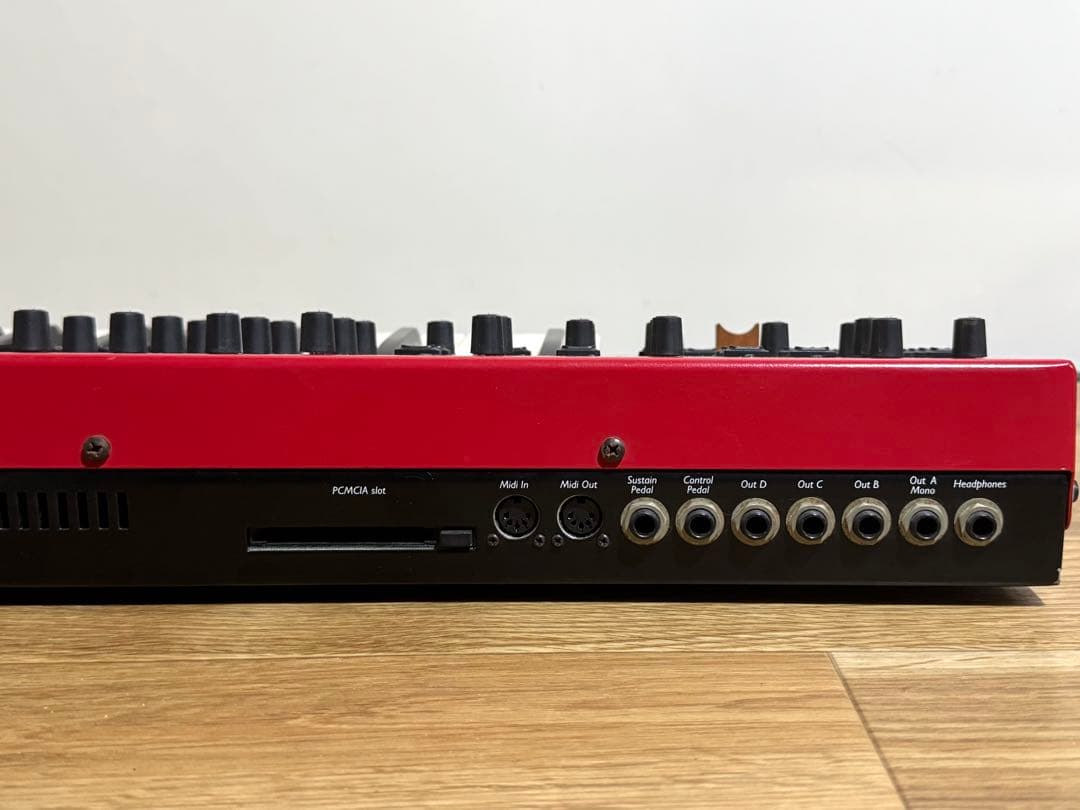 Clavia Nord Lead 2 バーチャル・アナログ・シンセサイザー