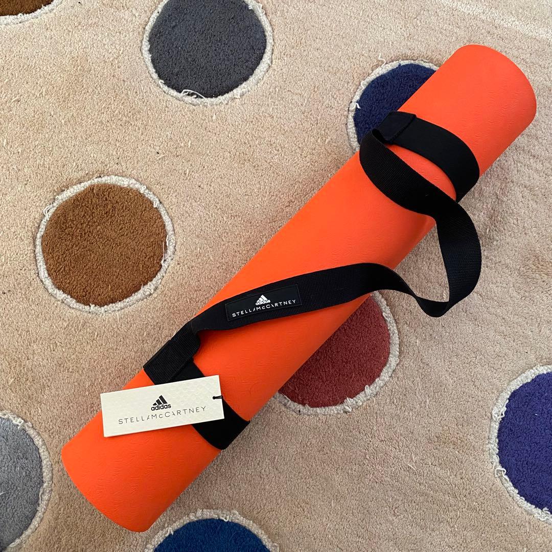 新品adidas STELLA McCARTNEY ヨガマット＆ケース オレンジ