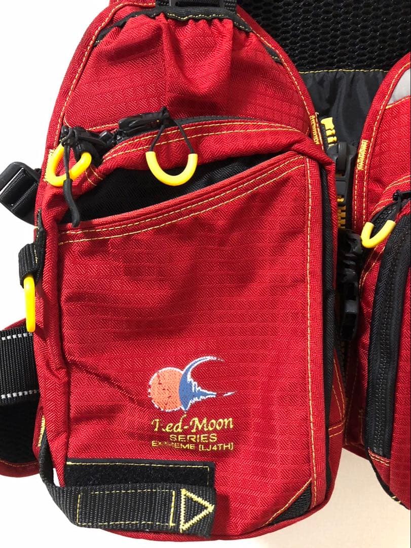 マズメ ライフジャケット mazume Red Moon