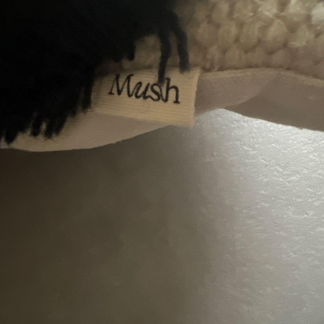 MUSH STUDIOS ブラック＆オフホワイト The Wooly クッション