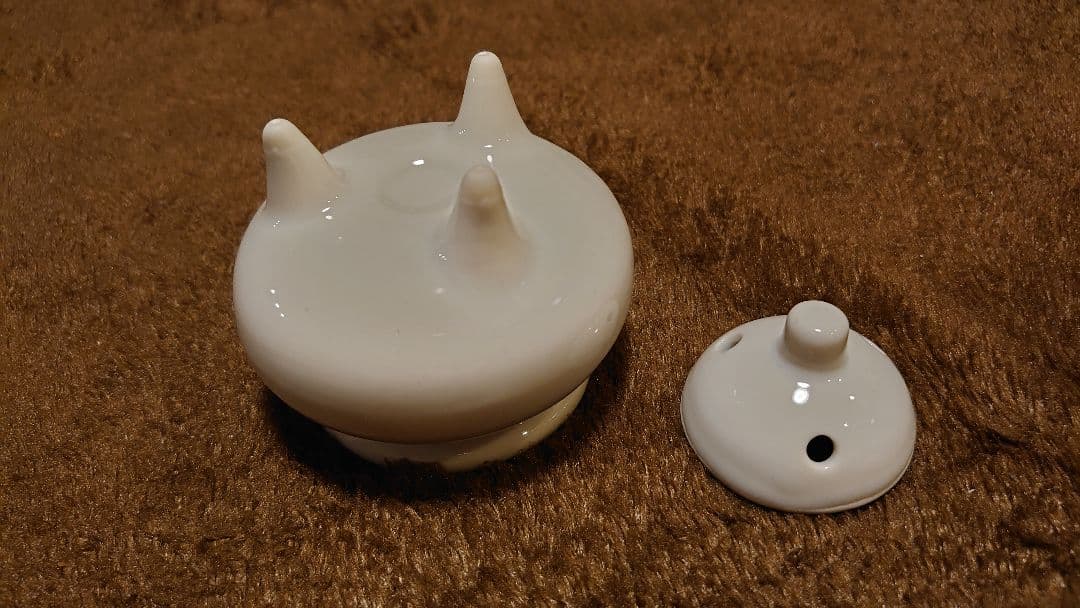 李朝　白磁　香炉　１客