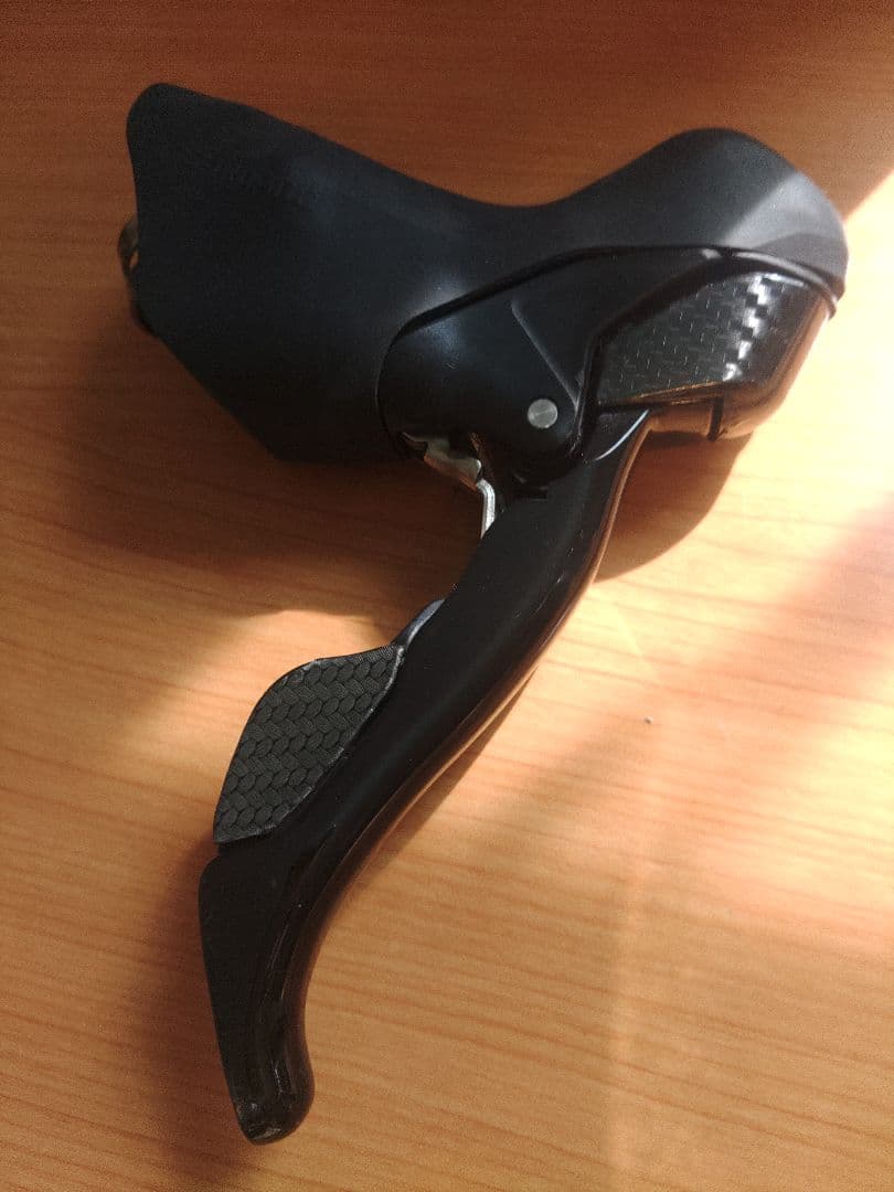 Shimano st-5700 105 左右 カーボンラッピング