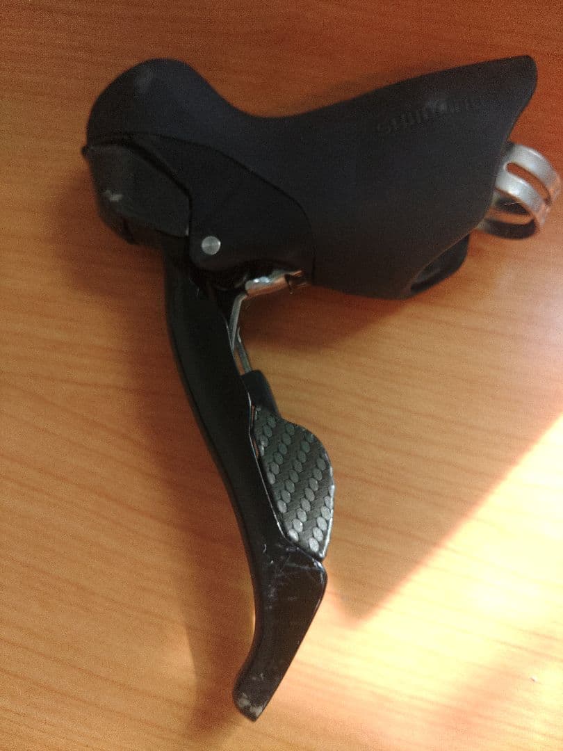 Shimano st-5700 105 左右 カーボンラッピング