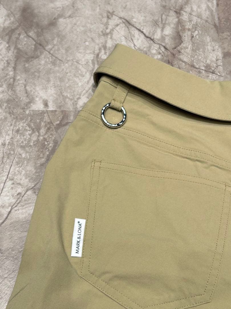 新品未使用品 MARK&LONA ストレッチショートパンツ ベージュ ゴルフ