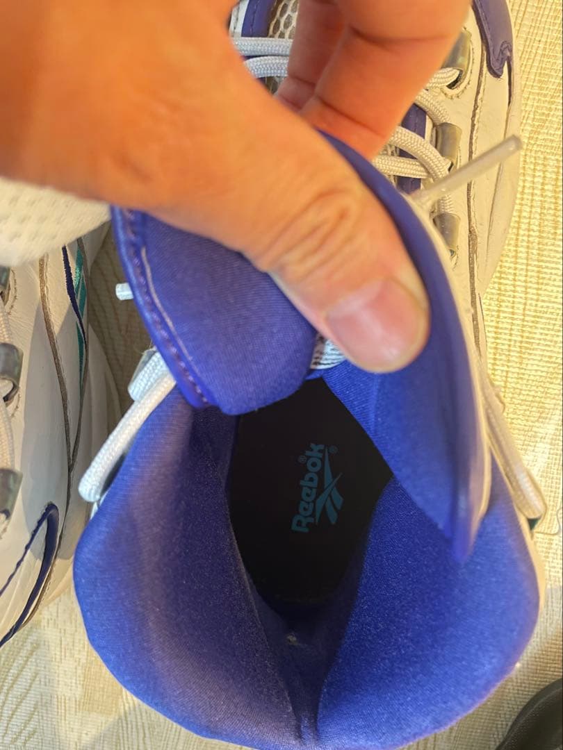 週末大幅値下げ　Reebok バスケットボールシューズQuestion1