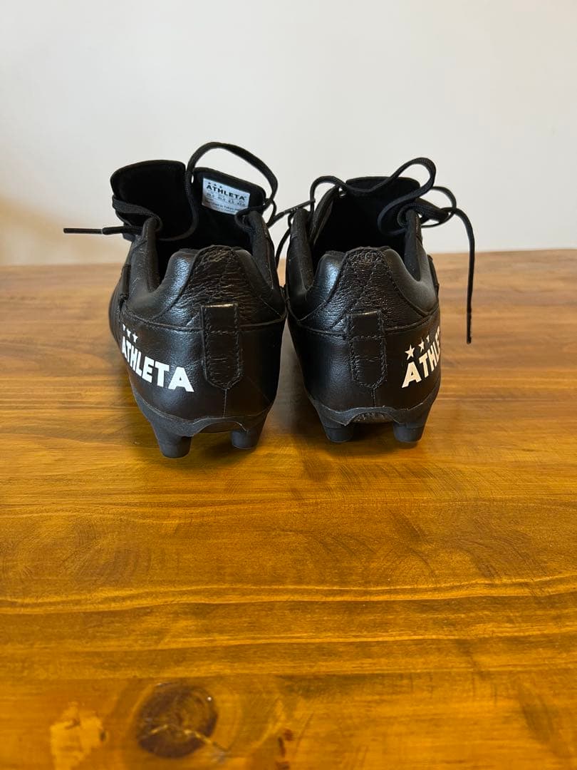 ATHLETA ブラック サッカーシューズ　牛革