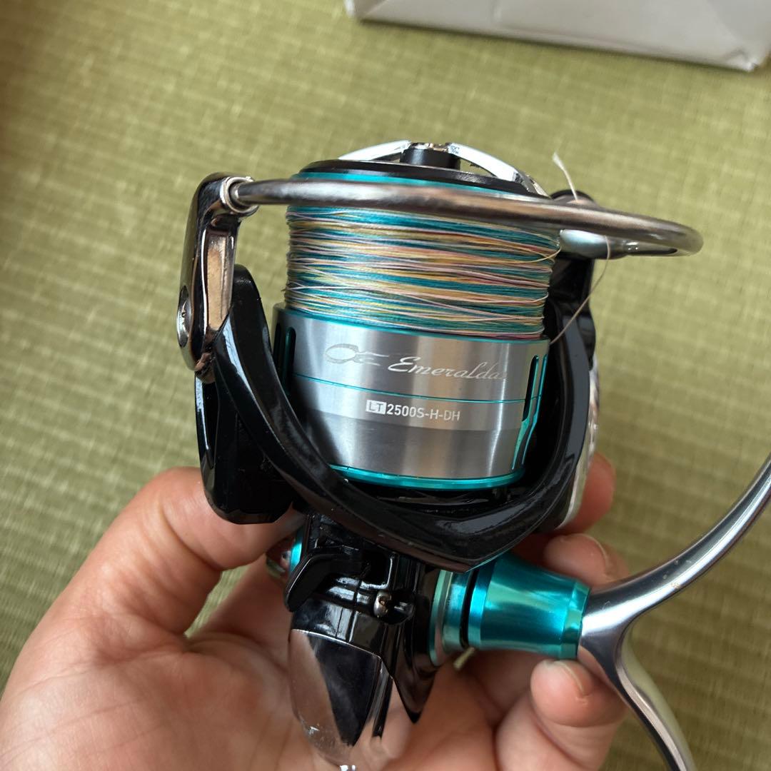 Daiwa Emeraldas LT 2500S-H-DH リール