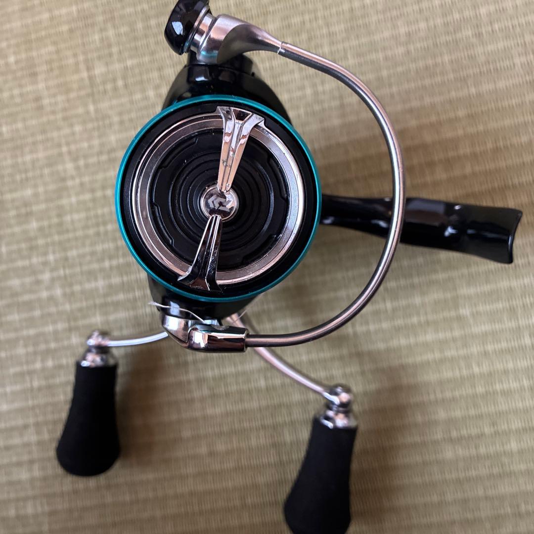 Daiwa Emeraldas LT 2500S-H-DH リール